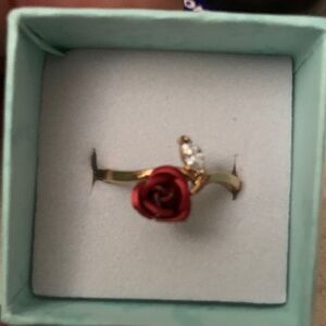 Elegant Gold Rose Ring size 6-1/2